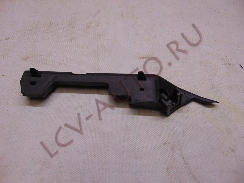 Кронштейн переднего бампера правый - BSG (артикул: BSG 65-922-002)