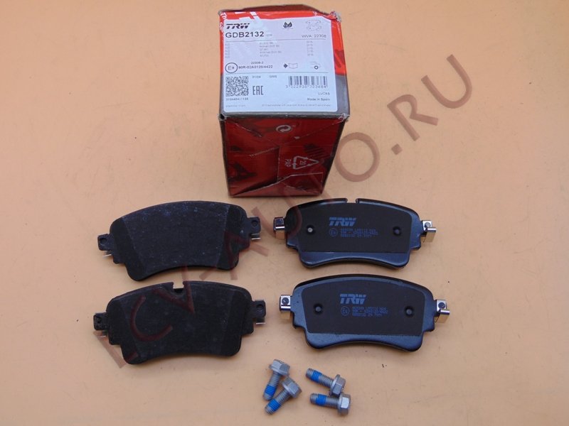 Колодки тормозные дисковые - TRW (артикул: GDB2132)