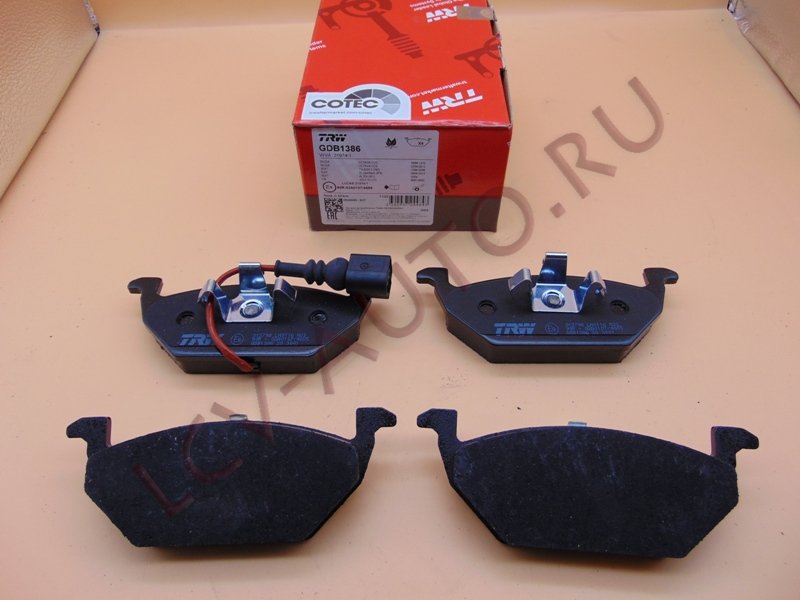 Колодки тормозные передние - TRW (артикул: GDB1386)
