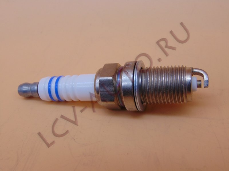 Свеча зажигания - BOSCH (артикул: 0242240593)