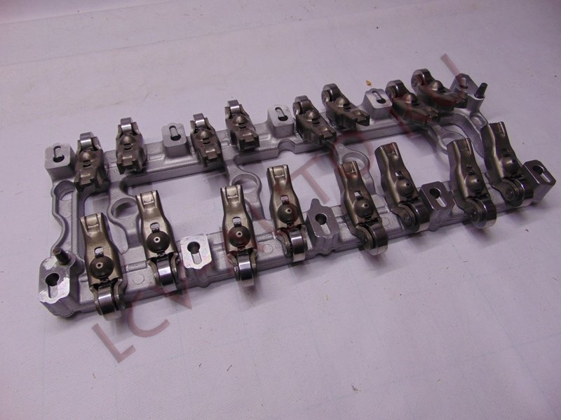 Блок рокеров 2.2/2.4 FORD - PEUGEOT-CITROEN (артикул: 9677706880)
