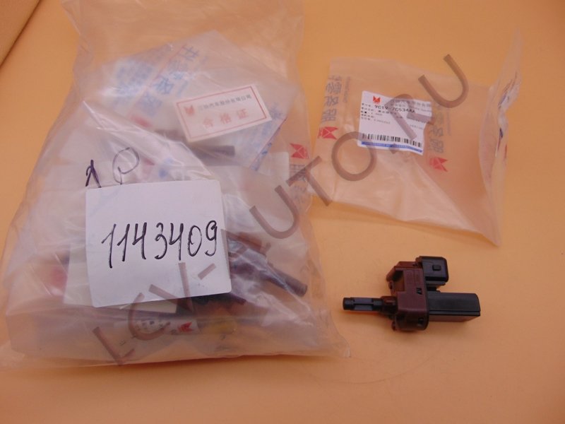 Датчик педали сцепления - FORD JMC (артикул: 1143409)