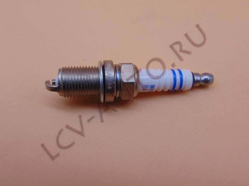 Свеча зажигания - BOSCH (артикул: 0242235667)