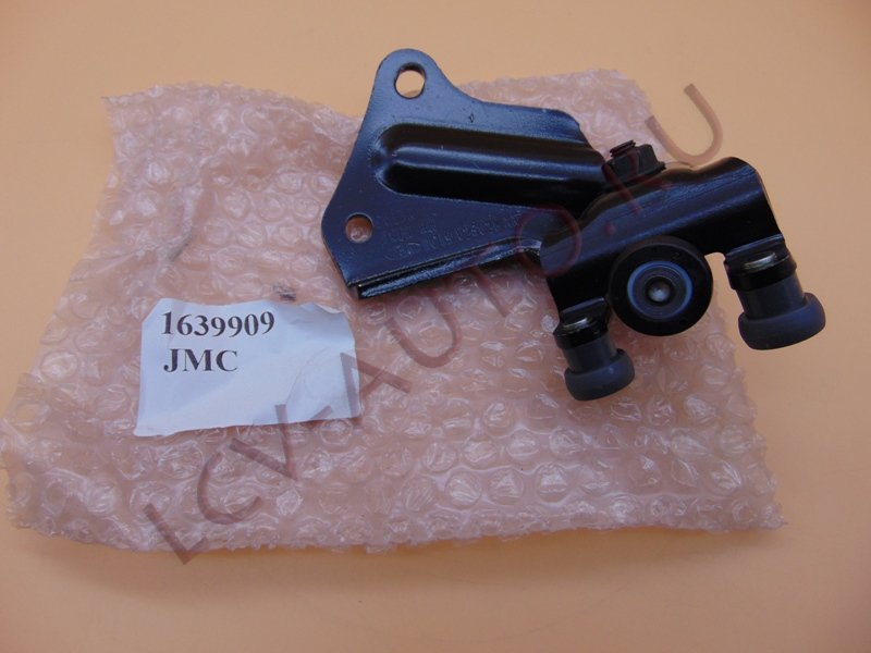Ролик сдвижной двери верхний - FORD JMC (артикул: 1639909)