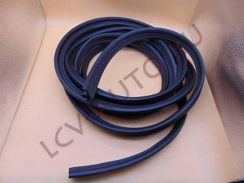 Уплотнитель проёма двери - NAVECO (артикул: 5802068218)