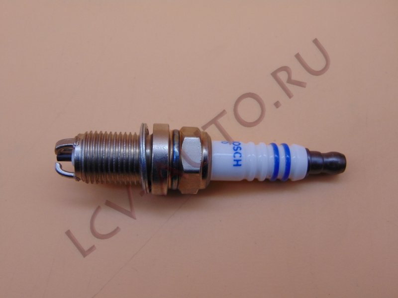 Свеча зажигания - BOSCH (артикул: 0241240609)