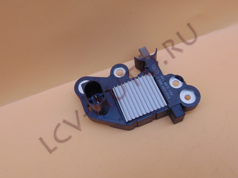 Регулятор напряжения 3.0 IVECO - BOSCH (артикул: 1986AE0014)