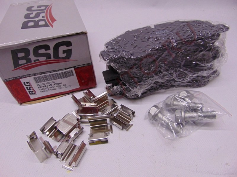 Колодки тормозные передние TR14- - BSG (артикул: BSG 30-200-036)