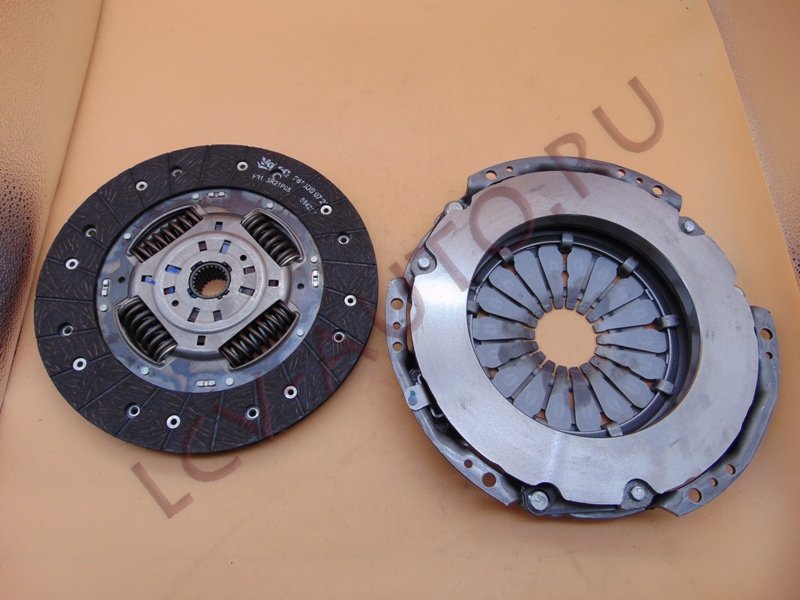 Сцепление к-т - FORD (артикул: 1700016)