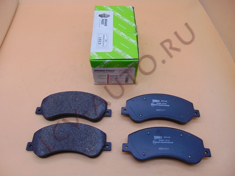 Колодки тормозные передние 115/140/155 - VALEO (артикул: 670146)