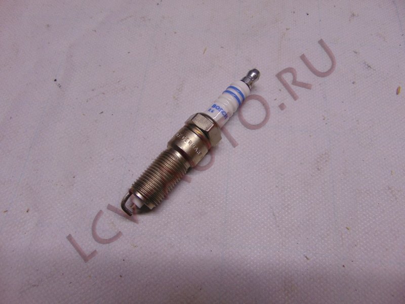 Свеча зажигания - BOSCH (артикул: 0242225668)