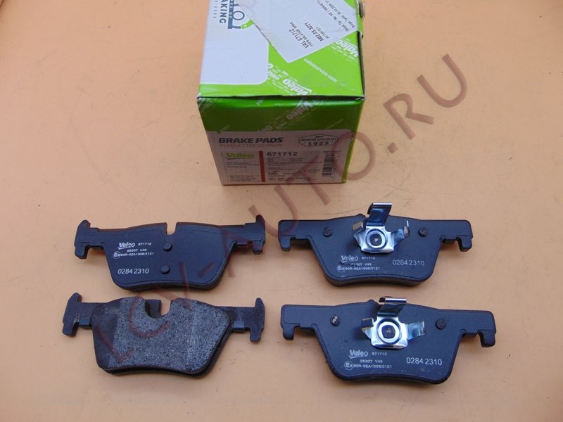 Колодки тормозные задние +F30 - VALEO (артикул: 671712)