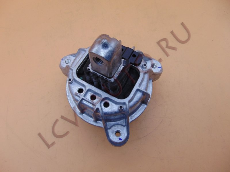 Подушка двигателя левая +F10 - LEMFORDER (артикул: 36992)