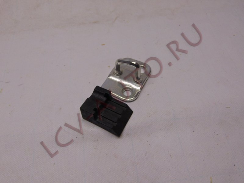 Петля замка задней двери нижняя 00- г - BSG (артикул: BSG 30-975-071)