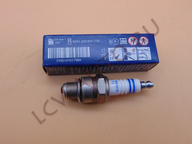 Свеча зажигания - BOSCH (артикул: 0241235607)