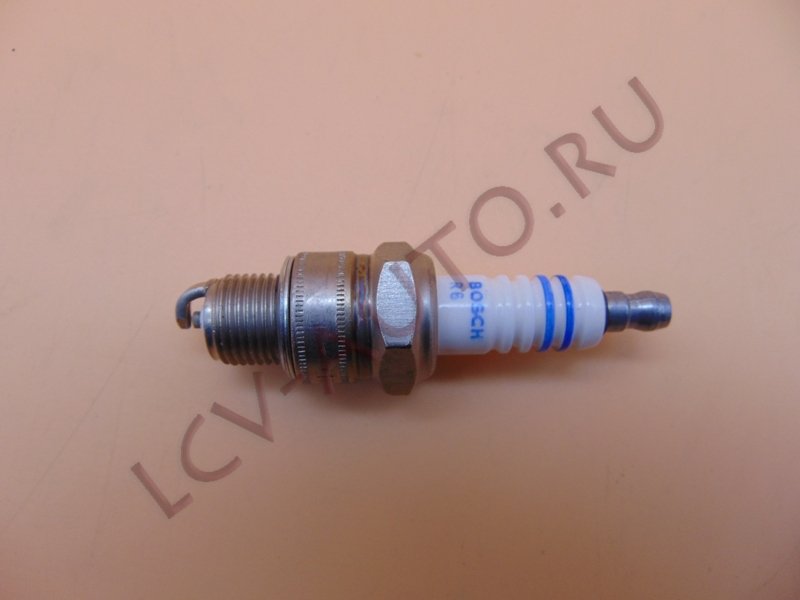 Свеча зажигания - BOSCH (артикул: 0242235665)