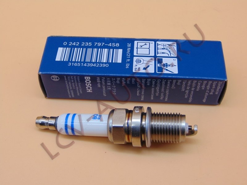 Свеча зажигания - BOSCH (артикул: 0242235797)