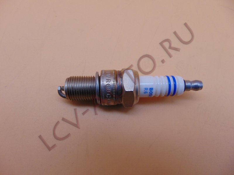 Свеча зажигания - BOSCH (артикул: 0242240592)