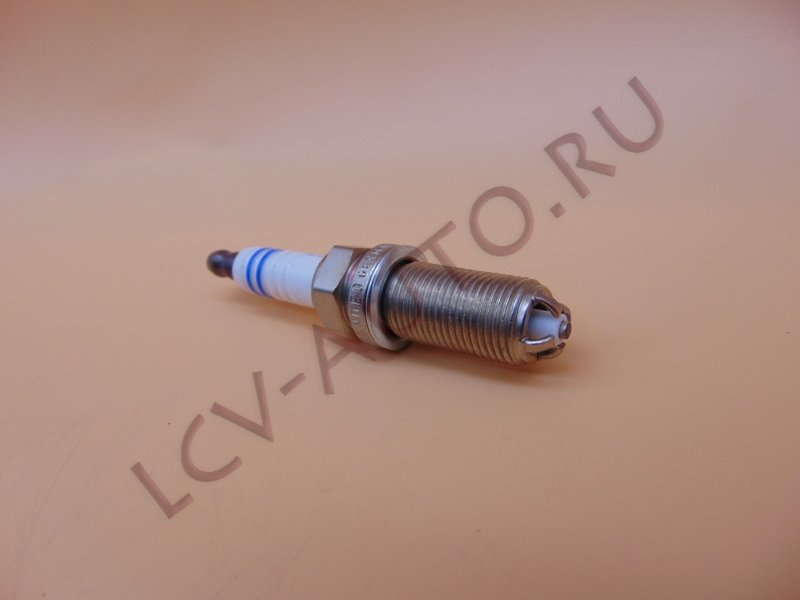 Свеча зажигания - BOSCH (артикул: 0242240635)