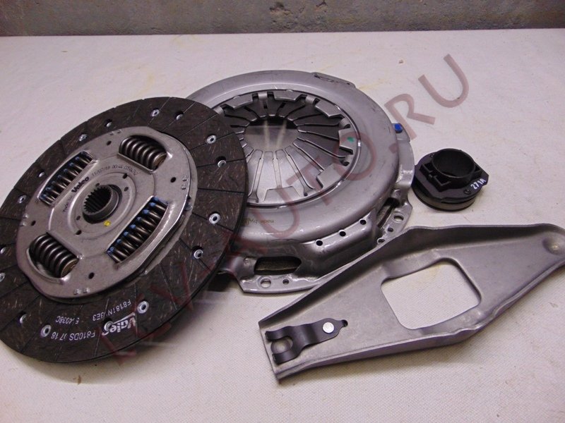 Сцепление к-т + 3 Вала - VALEO (артикул: 826700)