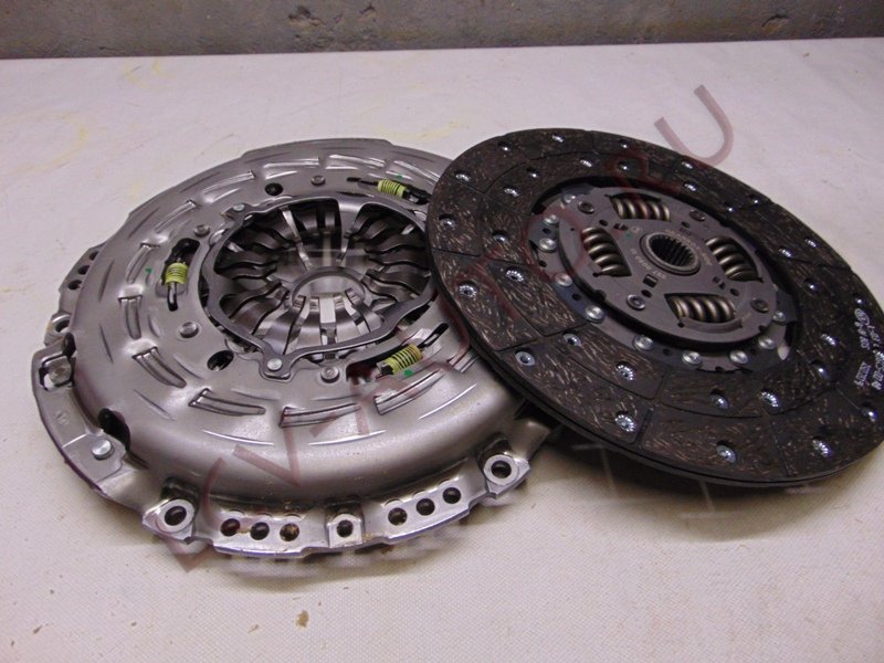 Сцепление к-т 155 двухмассовое - LUK (артикул: 627 3040 09)