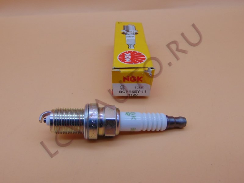 Свеча зажигания - NGK (артикул: 4120)
