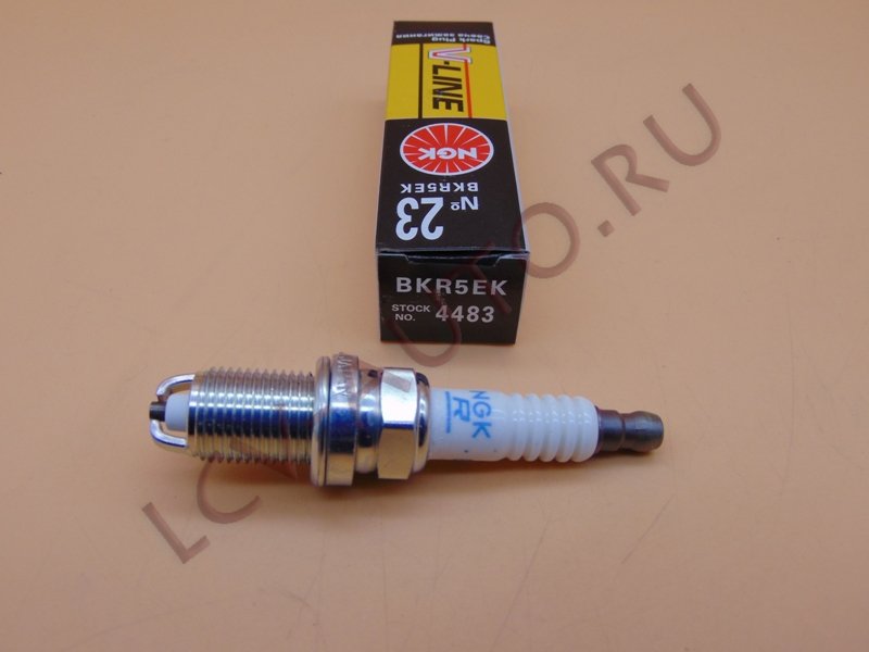 Свеча зажигания - NGK (артикул: 4483)