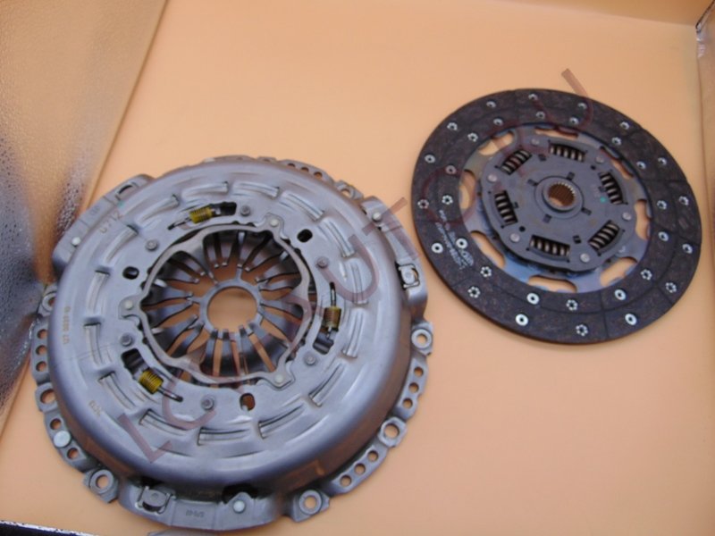 Сцепление к-т - LUK (артикул: 627 3042 09)