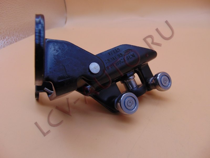 Ролик сдвижной двери средний короткий 00- г - FORD JMC (артикул: 1705693)